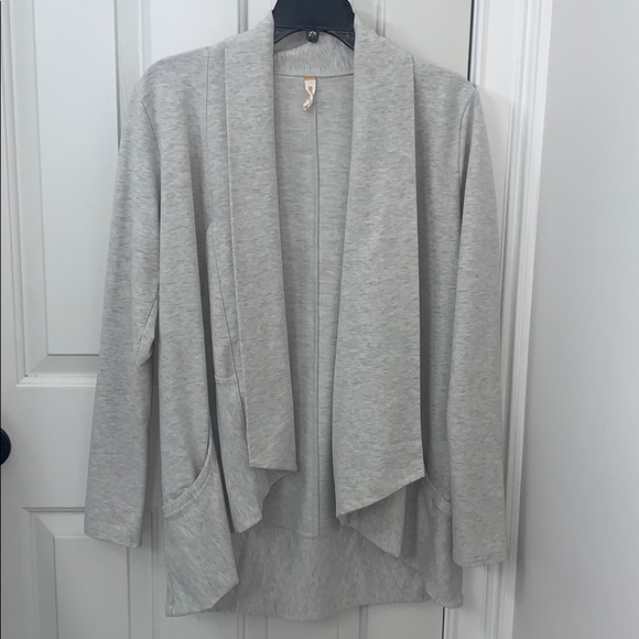Tops - Cardigan